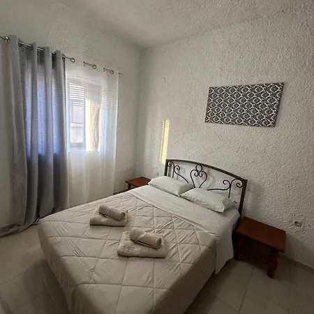 Cozy 400m From The Beach! 아파트 Skála Foúrkas