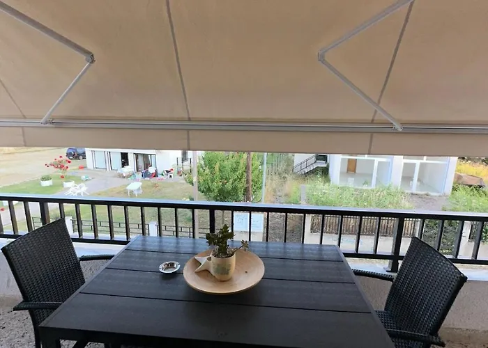 Cozy 400m From The Beach! *