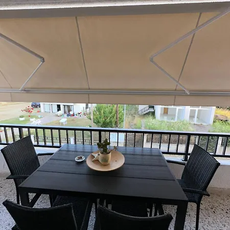 Cozy 400m From The Beach! *