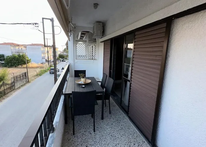 Cozy 400m From The Beach! Apartment